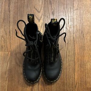 dr martens boots
